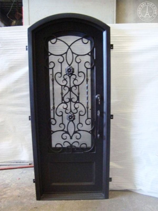 Cổng sắt mỹ thuật họa tiết tinh tế Cổng sắt mỹ thuật họa tiết tinh tế