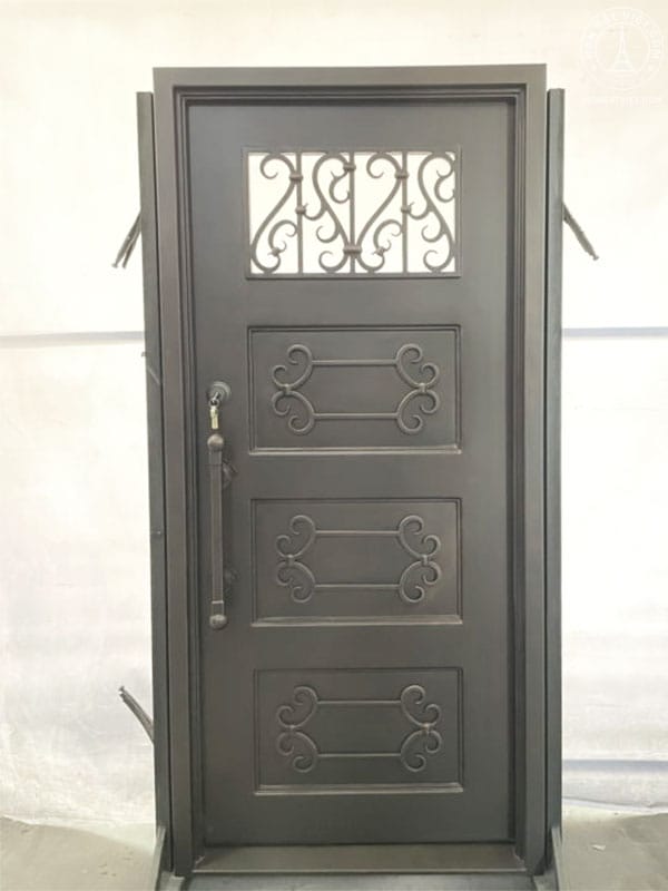 Sử dụng tay nắm bằng sắt dễ dàng đóng mở Sử dụng tay nắm bằng sắt dễ dàng đóng mở