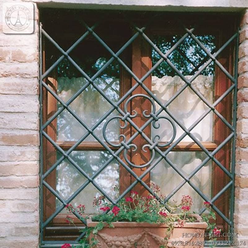 Khung bảo vệ cửa sổ KBV004 đơn giản phong cách