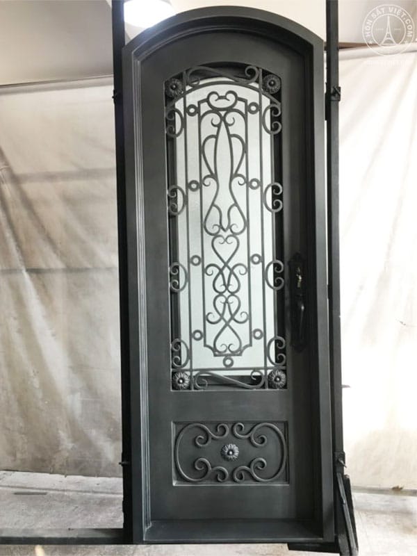 Cửa sắt hoa văn nghệ thuật Cửa sắt hoa văn nghệ thuật