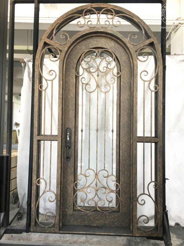 Cổng 1 cánh sử dụng sắt đan hình lưới mắt cáo Cổng 1 cánh sử dụng sắt đan hình lưới mắt cáo