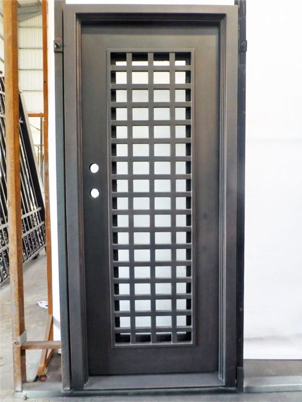 Cửa sắt 1 cánh đan lưới chia ô nhỏ Cửa sắt 1 cánh đan lưới chia ô nhỏ