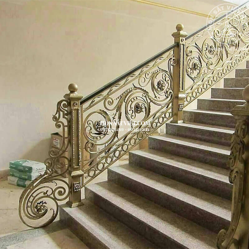 Thiết kế lan can cầu thang sắt giúp tăng chiều sâu và giá trị thẩm mỹ cho không gian sống