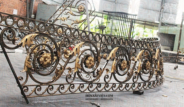 Mẫu lan can cầu thang sắt nghệ thuật cho biệt thự Mẫu lan can cầu thang sắt nghệ thuật cho biệt thự
