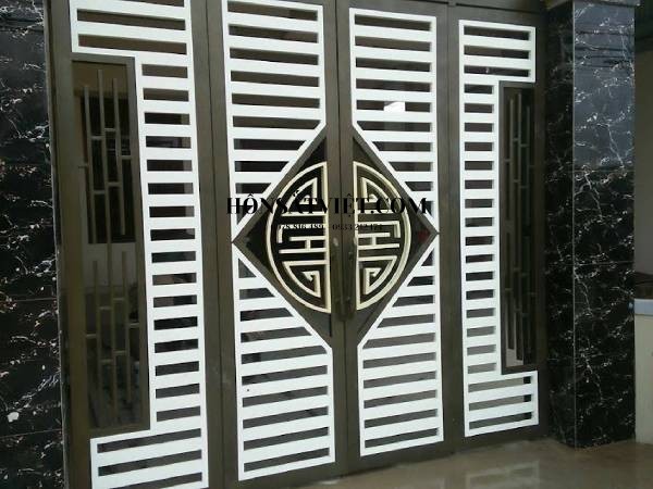 Cổng sắt giá rẻ, chất lượng vượt trội. Cổng sắt giá rẻ, chất lượng vượt trội.