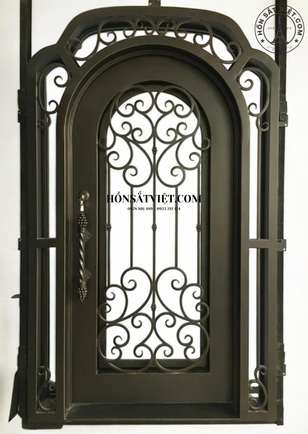 Cửa sắt 1 cánh hiện đại và sang trọng. Cửa sắt 1 cánh hiện đại và sang trọng.