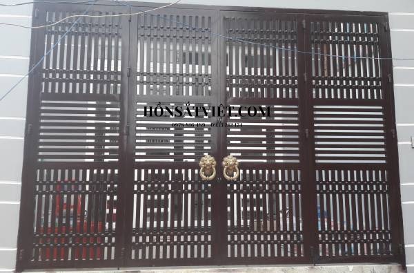 Cổng sắt giá tốt với thiết kế hiện đại. Cổng sắt giá tốt với thiết kế hiện đại.