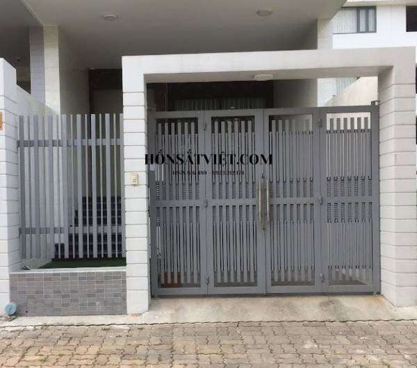 Cổng sắt sơn tĩnh điện chống ăn mòn. Cổng sắt sơn tĩnh điện chống ăn mòn.