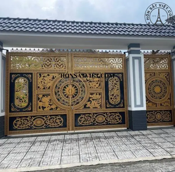 Cửa cổng sắt CNC CNC3703 thiết kế hoa văn truyền thống thanh thoát Cửa cổng sắt CNC CNC3703 thiết kế hoa văn truyền thống thanh thoát