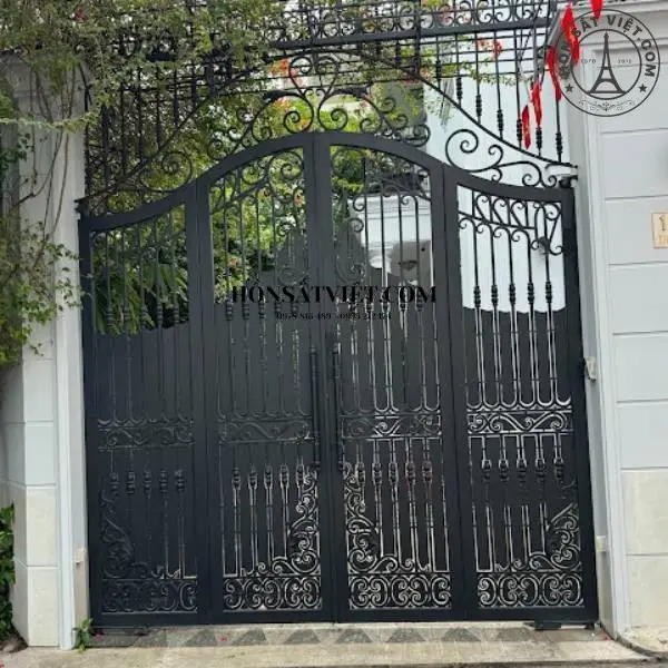 Cổng nhà hiện đại MG5311 sắt mỹ thuật tinh tế Cổng nhà hiện đại MG5311 sắt mỹ thuật tinh tế