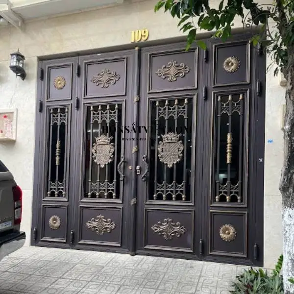 Cổng Nhà Hiện Đại MG5321 Màu Nâu Quý Phái và Thanh Tao Cổng Nhà Hiện Đại MG5321 Màu Nâu Quý Phái và Thanh Tao