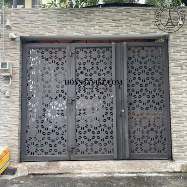 Cổng nhà hiện đại CNC MG5328 đơn giản nhưng sang trọng Cổng nhà hiện đại CNC MG5328 đơn giản nhưng sang trọng