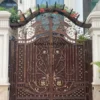 Cổng sắt mỹ thuật ARG2503 màu đồng, thiết kế đậm chất cổ điển
