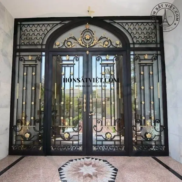 Cổng sắt mỹ thuật ARG4607 kiểu dáng vòm cao, họa tiết tinh xảo và sang trọng Cổng sắt mỹ thuật ARG4607 kiểu dáng vòm cao, họa tiết tinh xảo và sang trọng