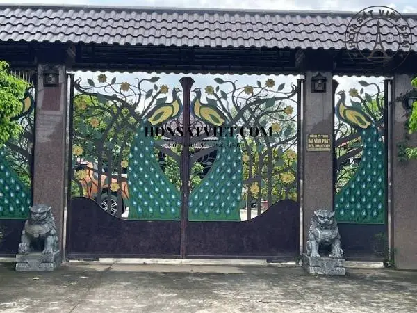 Cửa cổng sắt CNC CNC3701 kiểu Pháp với họa tiết hoa lá mềm mại Cửa cổng sắt CNC CNC3701 kiểu Pháp với họa tiết hoa lá mềm mại