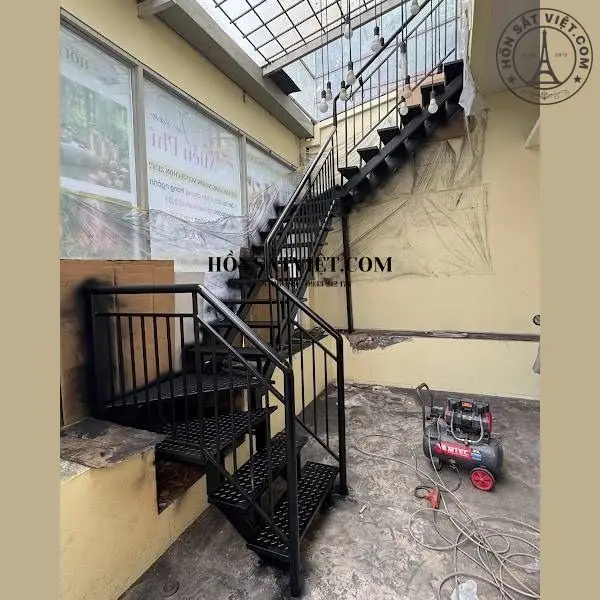 Cầu Thang Xương Cá HS2007 Tại Quận 7 Phù Hợp Mọi Không Gian Cầu Thang Xương Cá HS2007 Tại Quận 7 Phù Hợp Mọi Không Gian