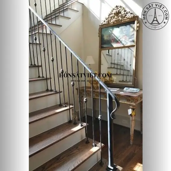 Lan Can Cầu Thang Sắt HR1405 Sơn Đen - Vẻ Đẹp Bí Ẩn Và Cá Tính Lan Can Cầu Thang Sắt HR1405 Sơn Đen - Vẻ Đẹp Bí Ẩn Và Cá Tính