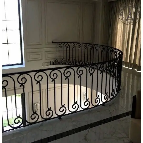 Lan Can Cầu Thang Sắt Uốn Cong Lan Can Cầu Thang Sắt Uốn Cong