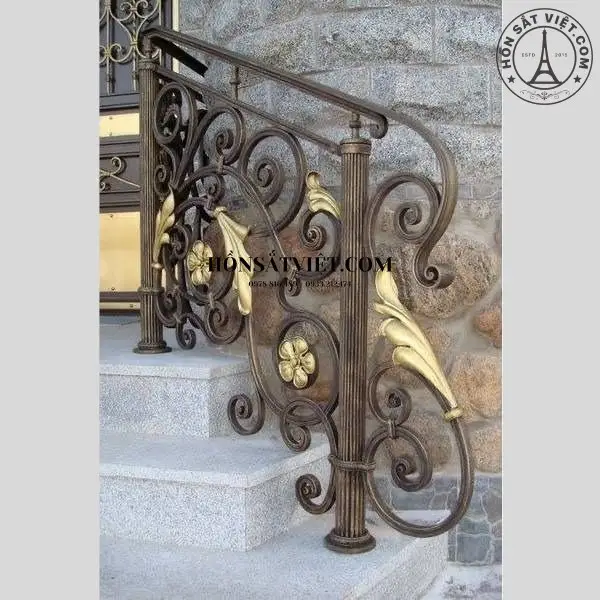 Lan Can Sắt Mỹ Thuật AWR5226 Màu Đồng Tinh Tế Nhẹ Nhàng Và Thanh Thoát Lan Can Sắt Mỹ Thuật AWR5226 Màu Đồng Tinh Tế Nhẹ Nhàng Và Thanh Thoát