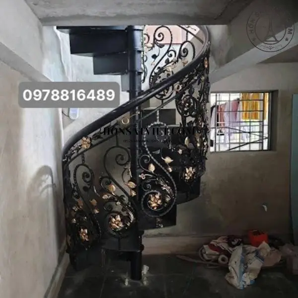 Lan Can Sắt Mỹ Thuật AWR5364 Dáng Tròn Mềm Mại Thanh Lịch Lan Can Sắt Mỹ Thuật AWR5364 Dáng Tròn Mềm Mại Thanh Lịch