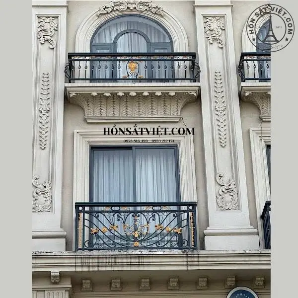 Lan Can Ban Công Sắt BR2802 Thanh Lịch Và Hiện Đại Cho Khách Sạn Lan Can Ban Công Sắt BR2802 Thanh Lịch Và Hiện Đại Cho Khách Sạn