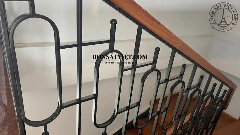 Mẫu lan can lên gác lửng đơn giản và chắc chắn Mẫu lan can lên gác lửng đơn giản và chắc chắn