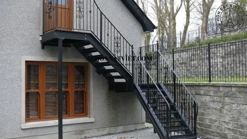 Mẫu lan can cầu thang gác lửng ngoài trời Mẫu lan can cầu thang gác lửng ngoài trời