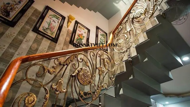 Lối lên gác lửng đẹp và an toàn