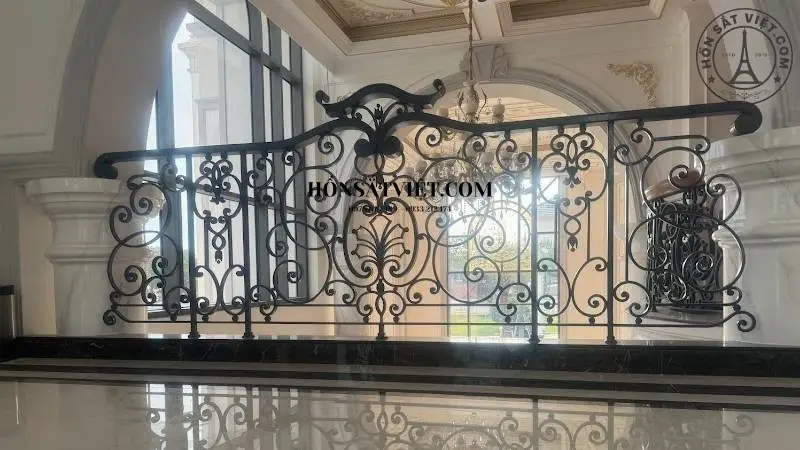 Lan can sắt nghệ thuật gác lửng mẫu mới đẹp mắt Lan can sắt nghệ thuật gác lửng mẫu mới đẹp mắt