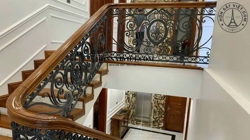 Lan can sắt gác lửng hoa văn đẹp mắt nghệ thuật tại Gò Vấp Lan can sắt gác lửng hoa văn đẹp mắt nghệ thuật tại Gò Vấp