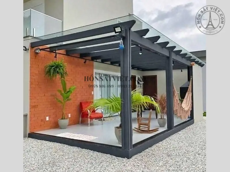 Mái hiên sắt nghệ thuật hiện đại, phù hợp cho mọi không gian Mái hiên sắt nghệ thuật hiện đại, phù hợp cho mọi không gian