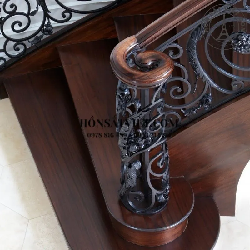 Sự kết hợp sắt và gỗ làm nên một sản phẩm hoàn hảo