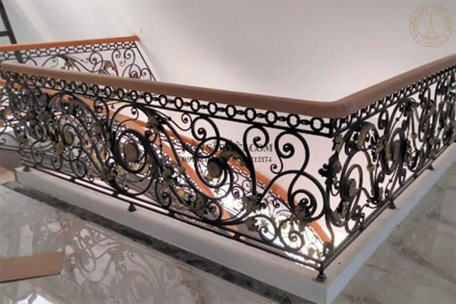Lan can cầu thang sắt sơn tĩnh điện cho nhà phố tại Bình Dương